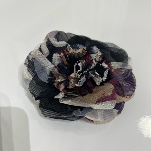 Vintage Chanel Brooch - Picture 5 of 14